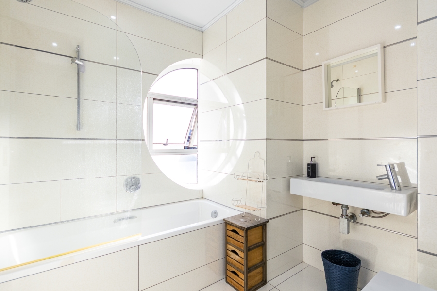 2 Bedroom Property for Sale in Claremont Upper Western Cape